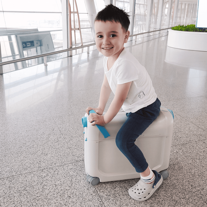 מזוודה עליה למטוס JetRider 18" רכיבה ומיטה לילדים מבית כאמל מאונטיין – תמונה 3