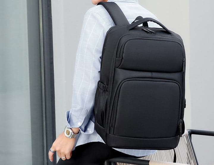תיק גב Exectpack™ 25L למחשב 16 אינץ' עמיד במים עם USB – תמונה 2