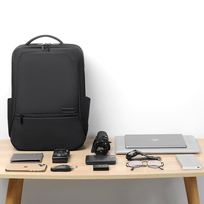 תיק גב The Futuristic Signature 25L למחשב 16 אינץ' עם יציאת USB מבית כאמל מאונטיין – תמונה 9