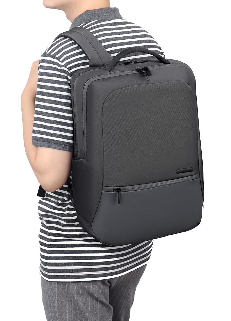 תיק גב The Futuristic Signature 25L למחשב 16 אינץ' עם יציאת USB מבית כאמל מאונטיין – תמונה 2