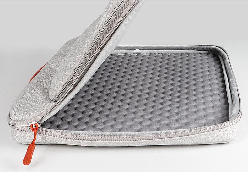 תיק עסקים The SwiftX Platinum למחשב 15.6 אינץ' קל משקל מבית כאמל מאונטין – תמונה 8